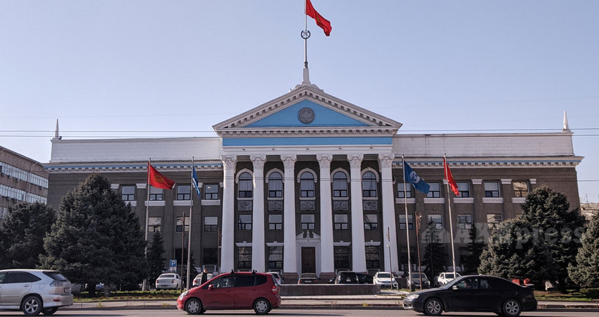 Мэрия Бишкека подрядчыктарга жаран санкцияларды эскертти