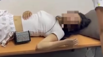Девушка с эпилепсией потеряла сознание в Бишкеке из-за сильной жары