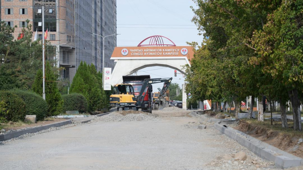 Мэр Бишкека приказал сменить подрядчиков из-за задержек в ремонте дорог
