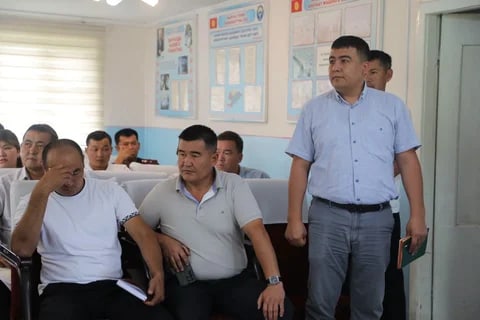 В Кадамжайском районе прошли выездные приемы: вопросы жителей решаются прямо на месте