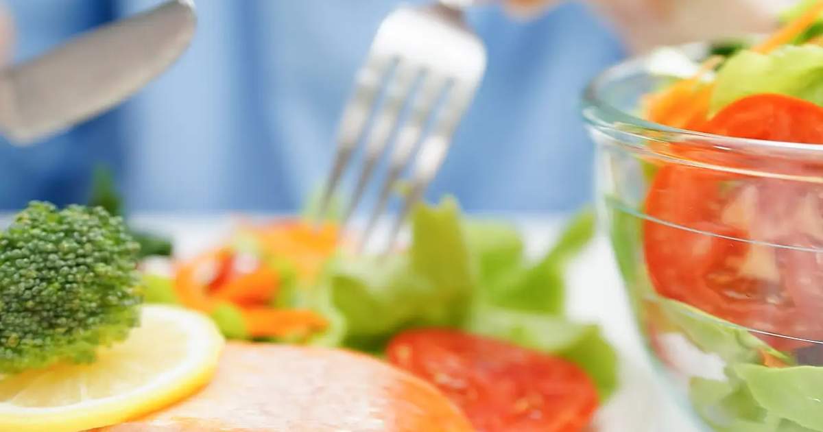 Диетолог раскрыла продукты для укрепления микробиоты и улучшения работы мозга