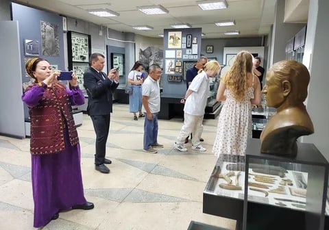 Кыргызстандык окумуштуулар Алтайдын түрк мурасы боюнча эл аралык экспедицияга кошулушту