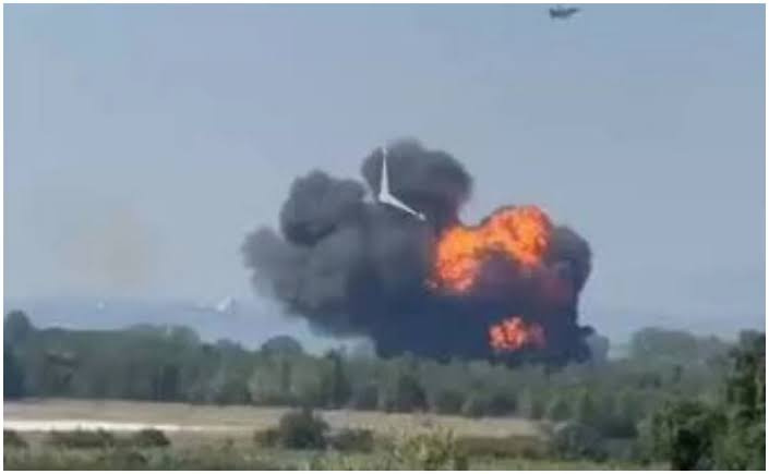 Түркияда F-16 учак машыгуу учурунда кулап түштү