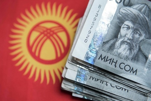 Глава Кабмина: Кыргызстану нужны миллиардные инвестиции, чтобы сохранить рост ВВП 9–10%