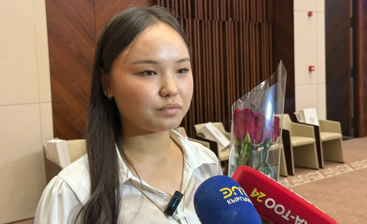 Баткендик окуучу Сезимай Акматова ОРТда эң жогорку упайга ээ болду