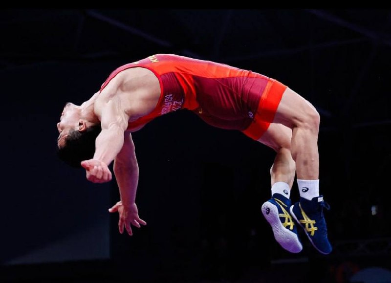 Борец Жоламан Шаршенбеков вышел в финал турнира в Венгрии