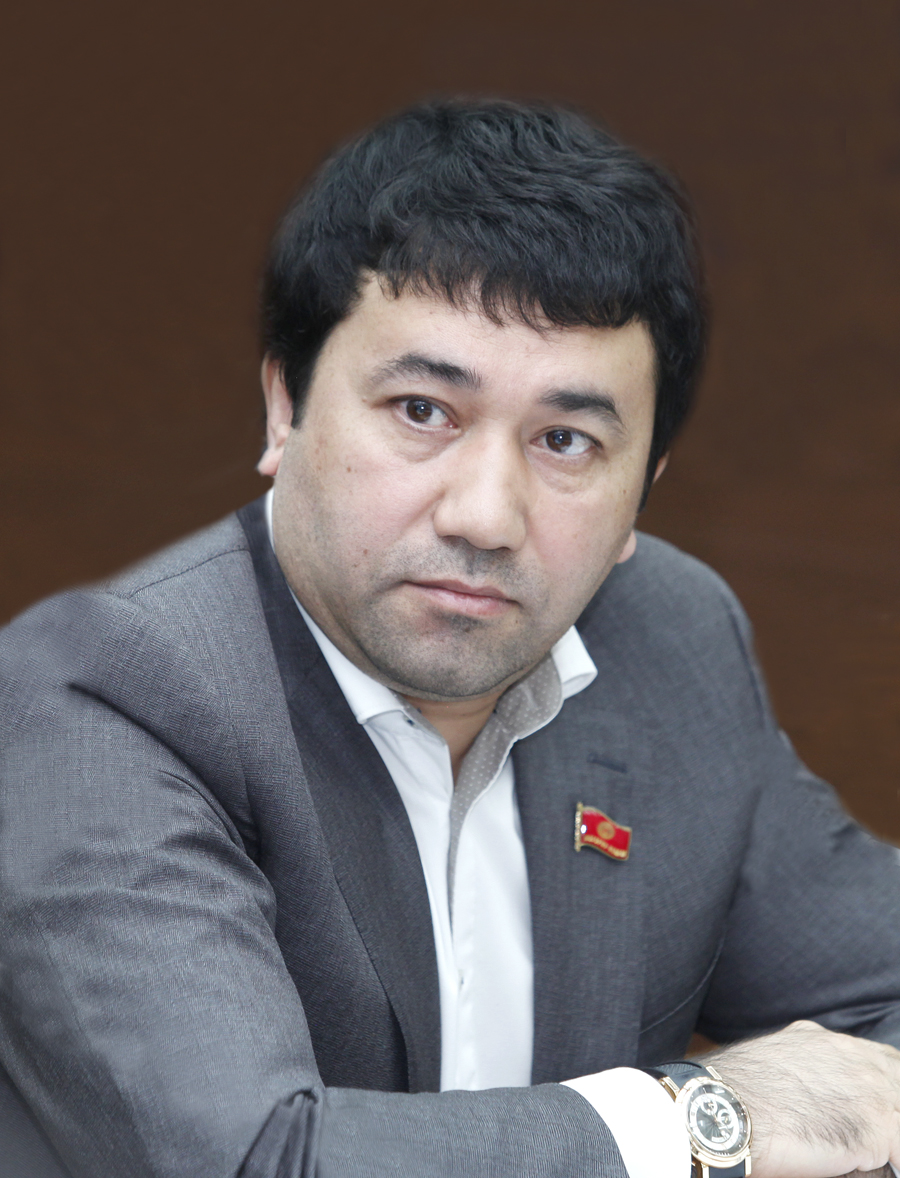 В парламенте Кыргызстана потребовали проверить заявления инвесторов о вымогательстве