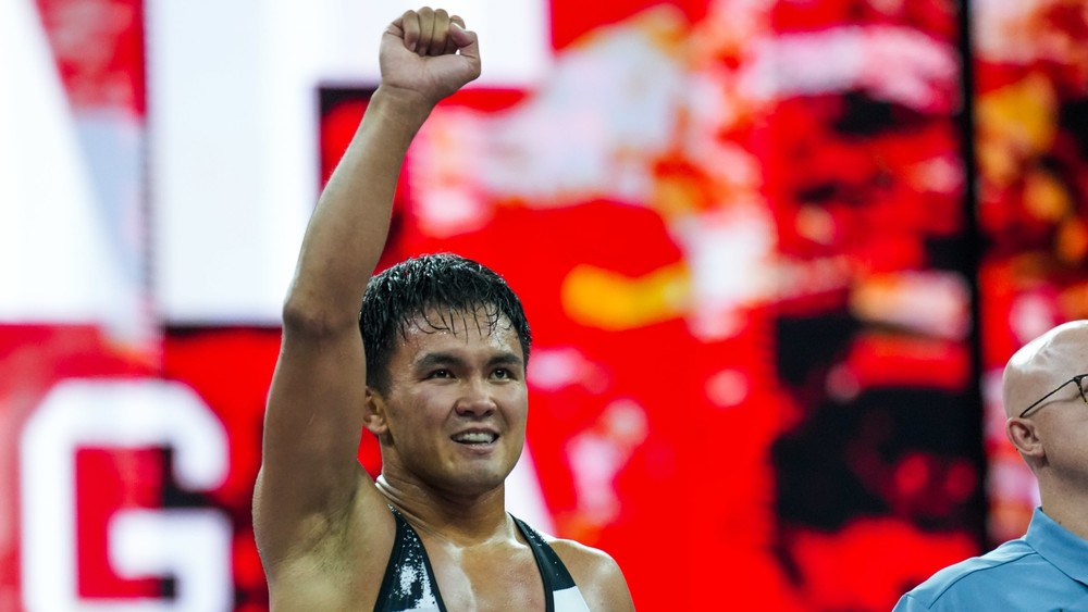 Кыргызский борец Эрнзар Акматалиев планирует поединок с чемпионом UFC Генри Сехудо