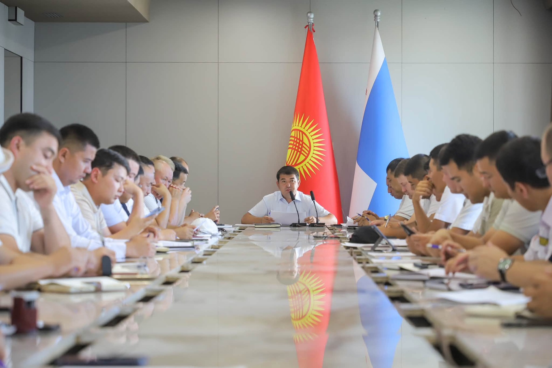 Ош шаары власти агазып жарады: абанын булганы менен күрөшөт
