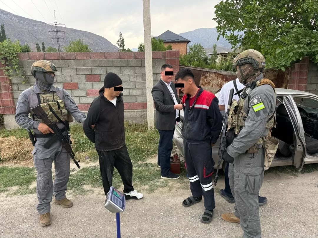 ГКНБ Кыргызстандан Афганистанга чейин жеткен эл аралык баңги каналын жоюду