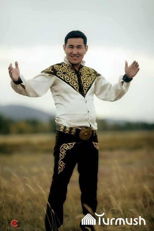 Суйунбаев Акбар