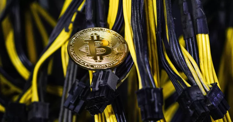 Биткоин снизил свою стоимость на 25% с начала года